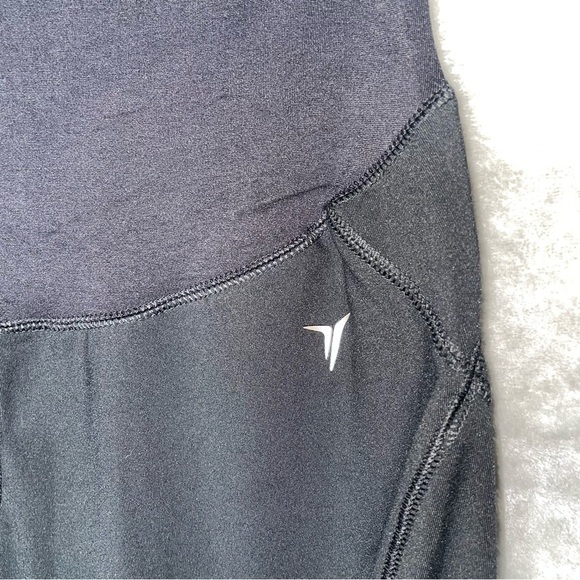 Old Navy Maternity Black Flare Activewear Pants Over the Belly Waist Wide Leg M - Picture 2 of 8